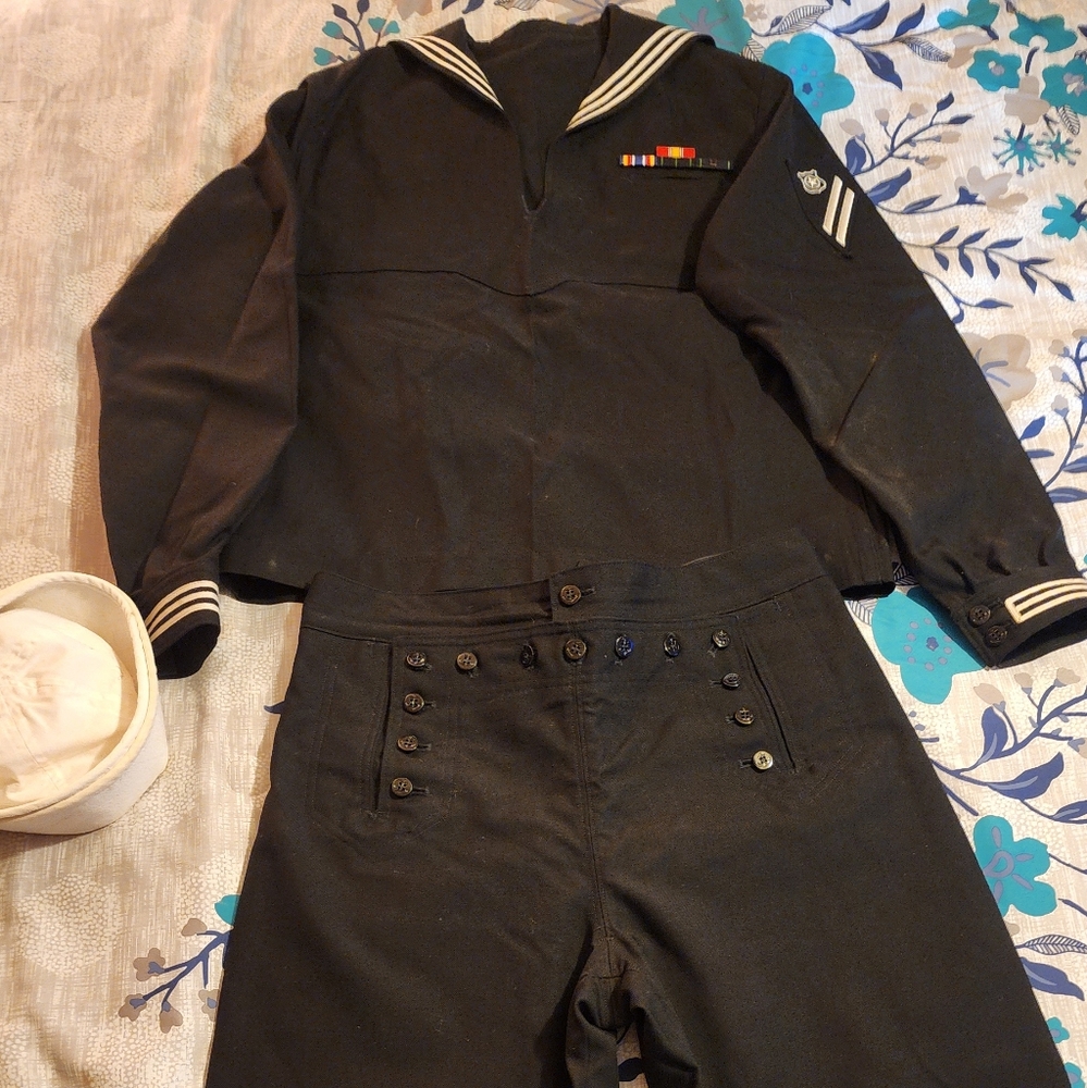 Vintage US Navy Sailor Uniform
